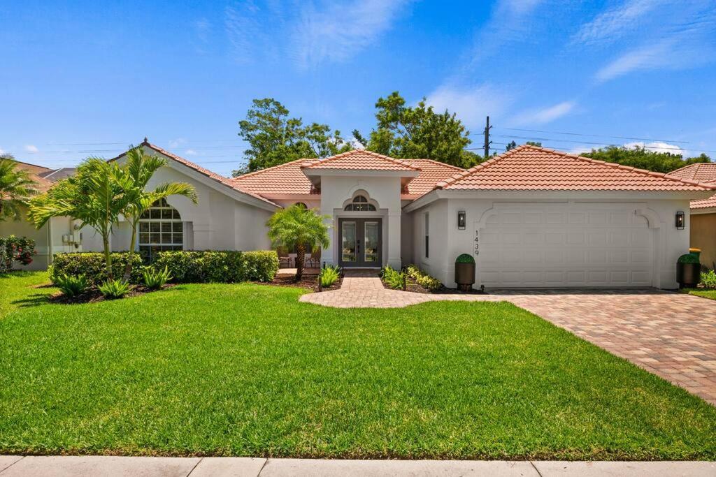 Tranquil Beachy Boho Pool Home, 5Mi Beach, 4 Bedroom 3 Bath Naples Exterior photo